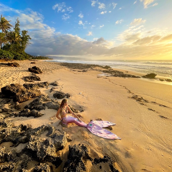 Meet your Posher, Emilee - Picture 2 of 2